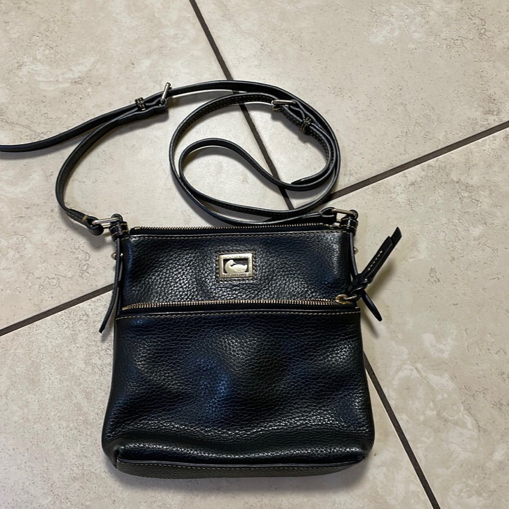 Dooney & Bourke black crossbody